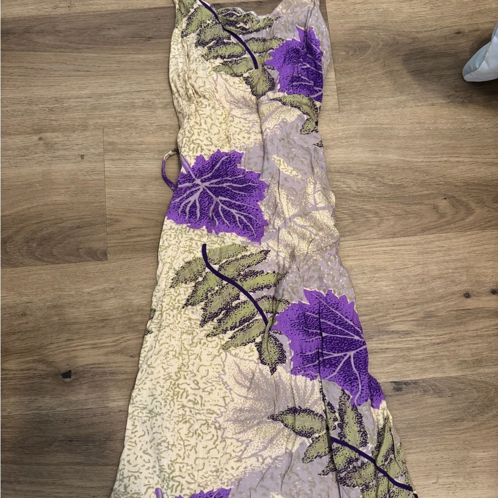 Elegant Purple and Cream Leaf Print Dress